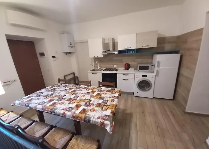 3 Rooms Station Central Free Parking